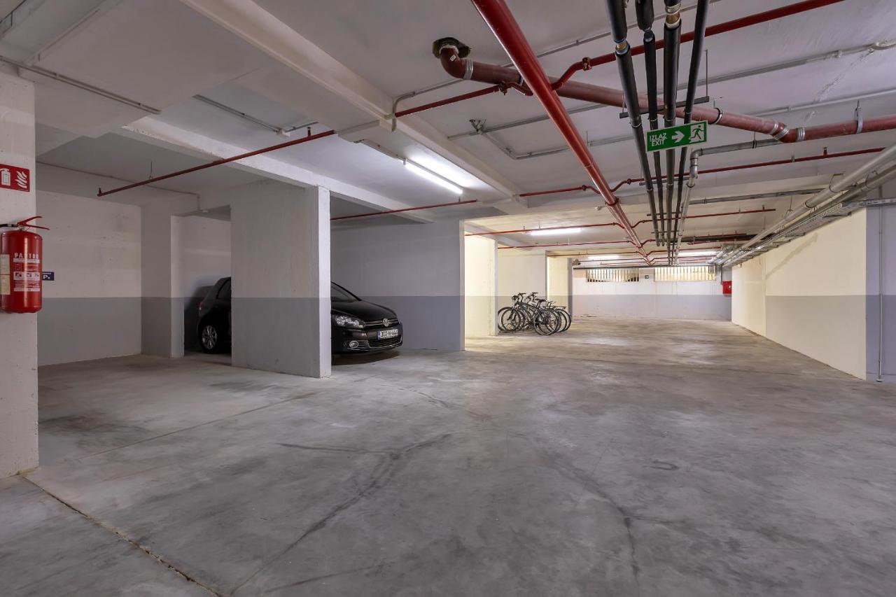 Aparthotel Flora Tučepi Εξωτερικό φωτογραφία