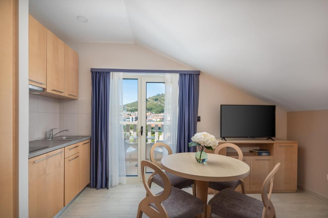 Aparthotel Flora Tučepi Εξωτερικό φωτογραφία