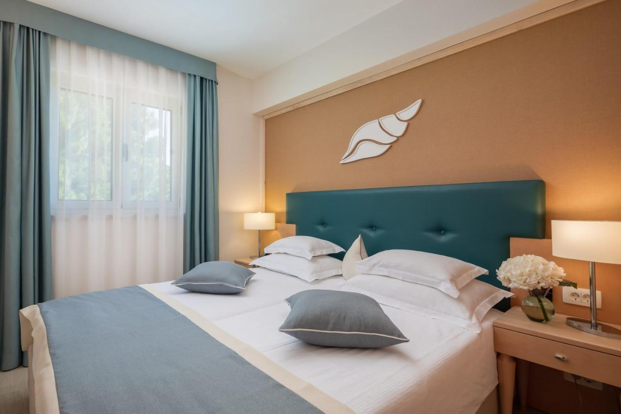 Aparthotel Flora Tučepi Εξωτερικό φωτογραφία